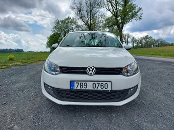 Prodám VW polo 5 s benzinovým motorem 1,4 a výkonem 63kW - 6