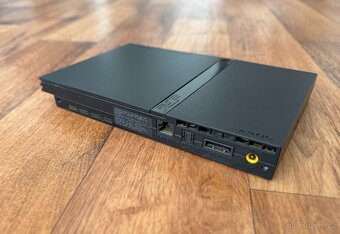 Sony Playstation 2 Slim (SCPH-70004) černá - 6