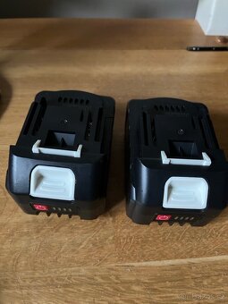 Aku příklepová vrtačka se šroubov.,2x AKU baterie, nabíječka - 6