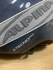 Přilba na lyže a brýle - 6