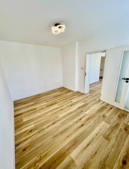 Pronájem bytu 4+kk, centrum Vyškova, byt se zahradou, teraso - 6