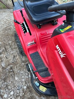 Prodám zahradní sekací traktor MTD - 6
