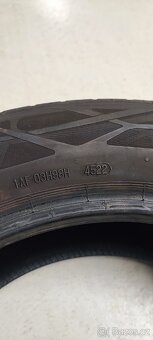 215/60/17 Continental EcoContact 6, DOT 4522, 6.0mm - 6