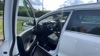 KIA Sportage QLE 1,6 GDI Style 2017, 66.400 km, top stav - 6