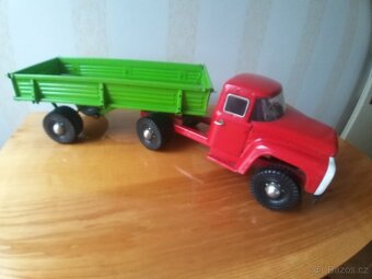 ZIL 130 s návĕsem, velké plechové autíčko 80 cm - 6