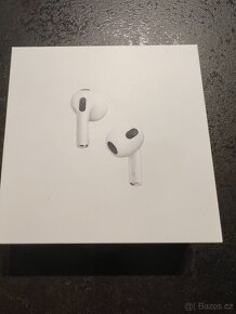 Apple AirPods3 with Lightning Charging Case - 6