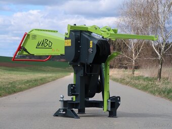 Štěpkovač špalíkovač za traktor s řemenovým převodem - 6