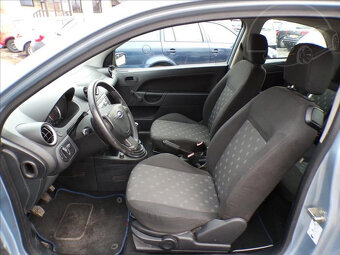 Ford Fiesta 1,3 i KLIMA-HNED ODJÍŽDÍTE - 6