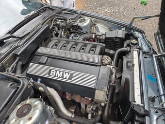 Bmw e34 520i - 6