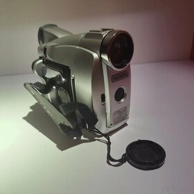 Sony V6000 - kamera - 6