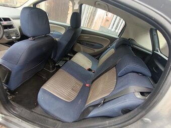 Fiat Grande Punto 1.9JTD - 88kW ,6ti kvalt rozprodám na ND - 6