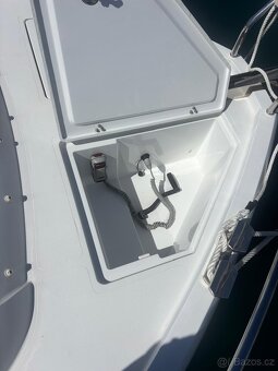 Motorová jachta Sealine S330 s Volvo Penta, 2015, 360 hodin - 6