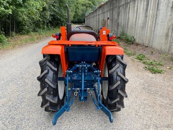 Kubota B1600DT - 6