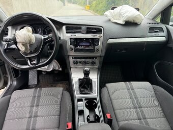 VW Golf Variant VII. 1.6 tdi 81kw 7/2015 Koupeno ČR / 1 maj - 6