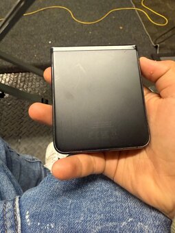 Samsung z flip 3 - 6