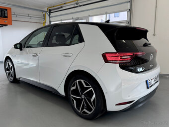 VW ID.3, Pro S 150 Kw 77 Kwh People rv.8/2023 5 míst ČR - 6