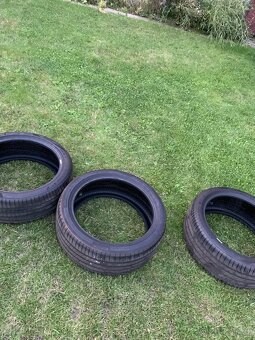 235/40r19 96w - 6
