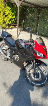 Honda CBR 125r 2008 JC39E - 6