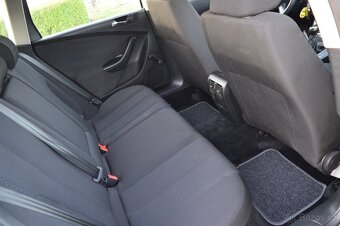 Volkswagen Passat kombi 1.6MPi - 75kw ,naprosto bez koroze - 6