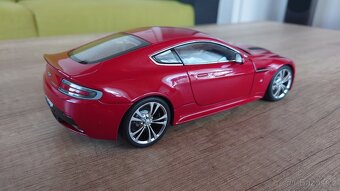 Modely AutoArt a Kyosho 1:18 - 6