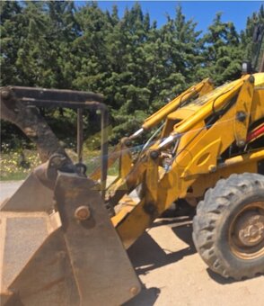 Traktorbagr JCB 3CX - 6