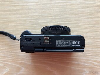 Sony DSC-RX100 VII + Rode VideoMicro + grip Sony GP-VPT2BT - 6