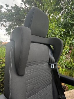 Dětská sedačka VW Multivan T5, T6 - 6