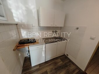 Exklusivní pronájem velkého bytu 1+kk Zlín Nivy s velkou zah - 6