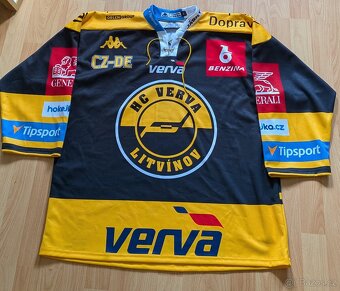 Hokejové dresy a artefakty všeho druhu - 6