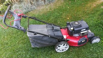 Benzínová sekačka na trávu s pojezdem - 6