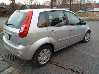 Ford Fiesta 1.3 benzín  2008 - 6