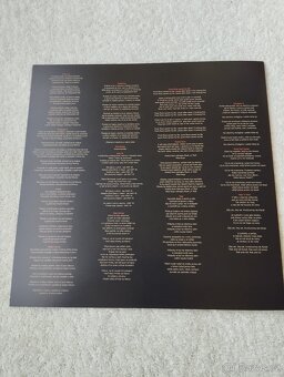 Fialky: Vykřičníky - 6