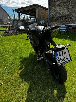 Yamaha YZF R 125 - 6