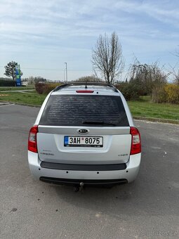 Kia carens 2.0 crdi 103 kW - 6