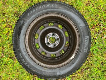 4ks Pneu Pirelli 195/65 R15 91T M+S včetně disků - 6