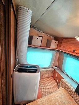 Karavan Knaus – kompletně zařízený, celoročně obyvatelný - 6