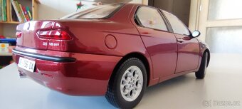 Modely aut 1:18 - 6