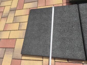 Prodám gumové ochrané desky na dětské hřiště - 6