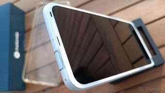 Mobilní telefon Motorola One Fusion+ , 6GB RAM, 128GB - 6