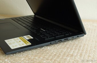 Asus Vivobook 17 x1704v - používaný, plně funkční - 6