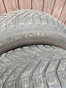 Yokohama BluEarth Winter 215/60 R16 - 6