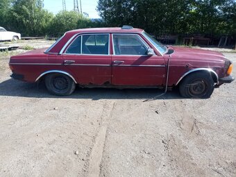 Mercedes 240D - 6