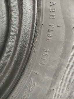 Sada kol 6x139,7 r15 235/75 r15 - 6
