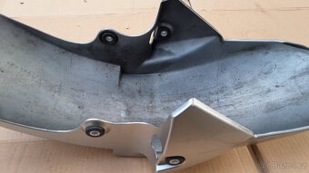 Přední blatník Yamaha R6 2004 - 6