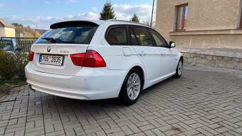 Bmw e91 318D LCI touring - 6