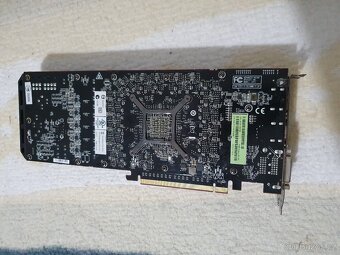 Vadná AMD Radeon R9 290 4GB GDDR5 512-bit - 6