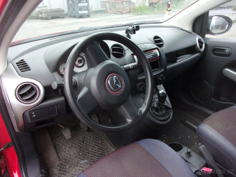 Mazda 2 DE - 6