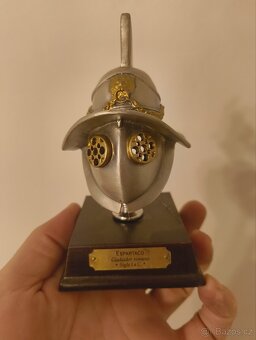Sběratelské miniatury historických přileb (17 kusů) - 6