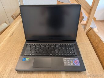 Herní notebook MSI Vector GP77; Intel i7, RTX 4070, 32GB - 6
