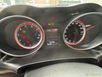 SUZUKI SWIFT 1.2i - 6